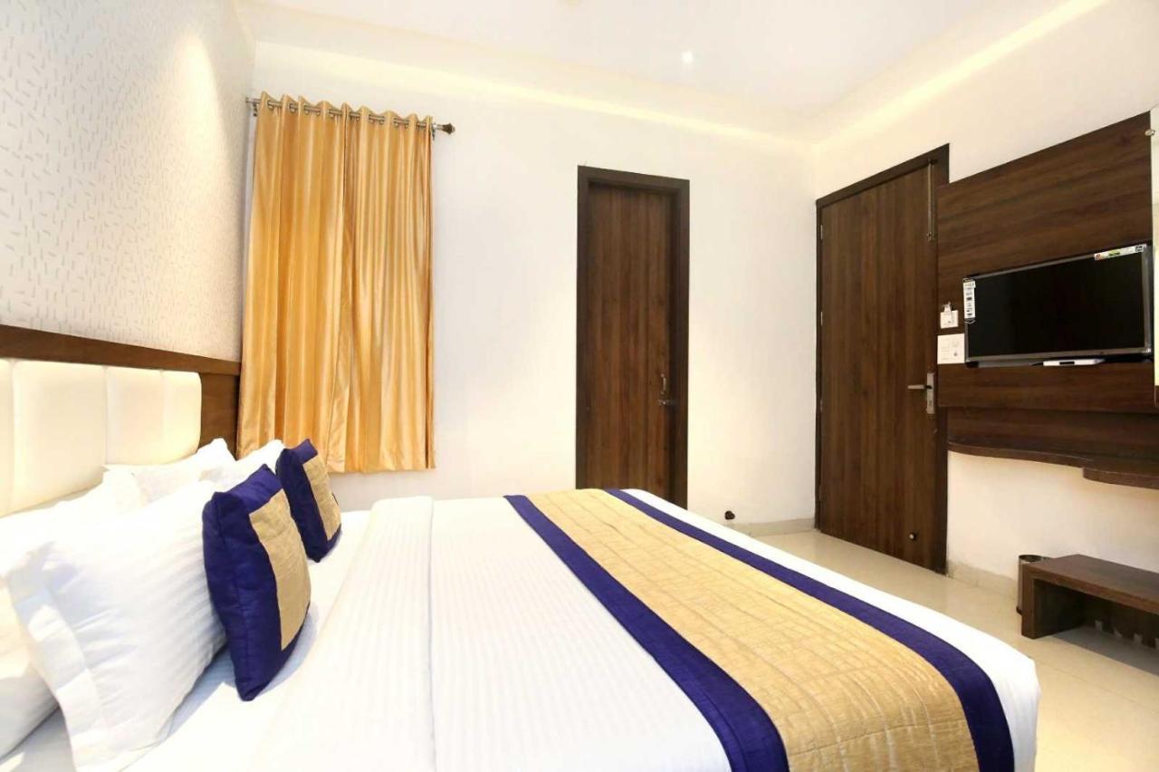 Hotel O Grand Star Amritszár Kültér fotó